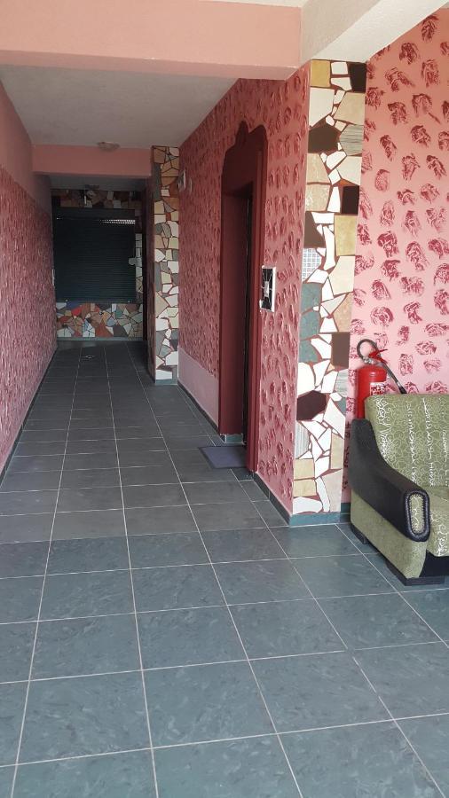 Apartmani Aida Ulcinj Exterior foto