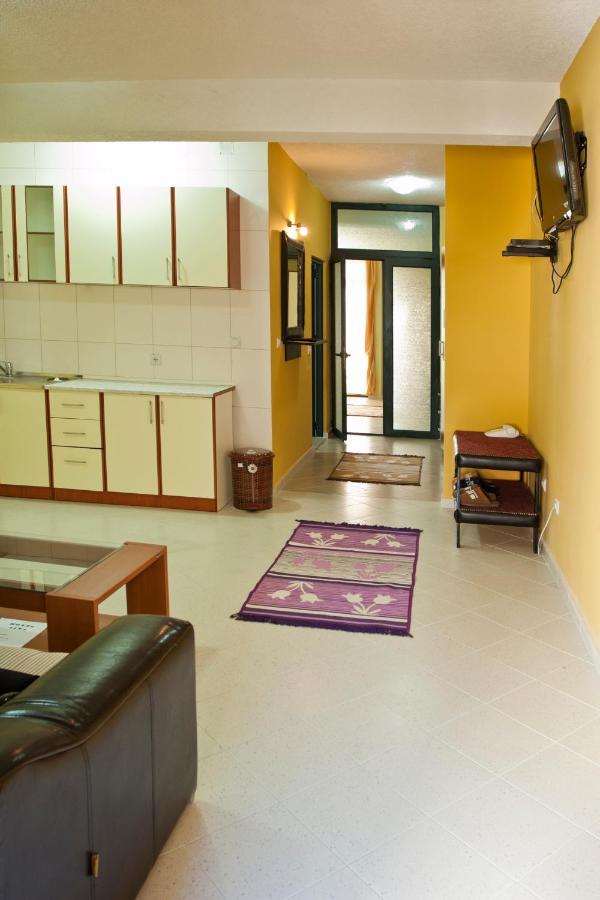Apartmani Aida Ulcinj Exterior foto