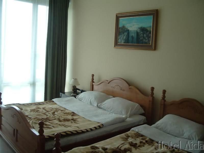 Apartmani Aida Ulcinj Exterior foto