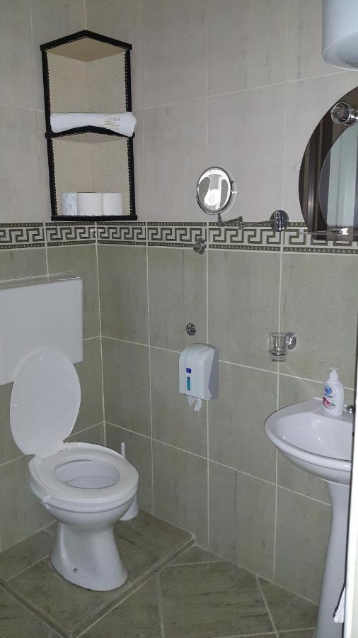 Apartmani Aida Ulcinj Exterior foto