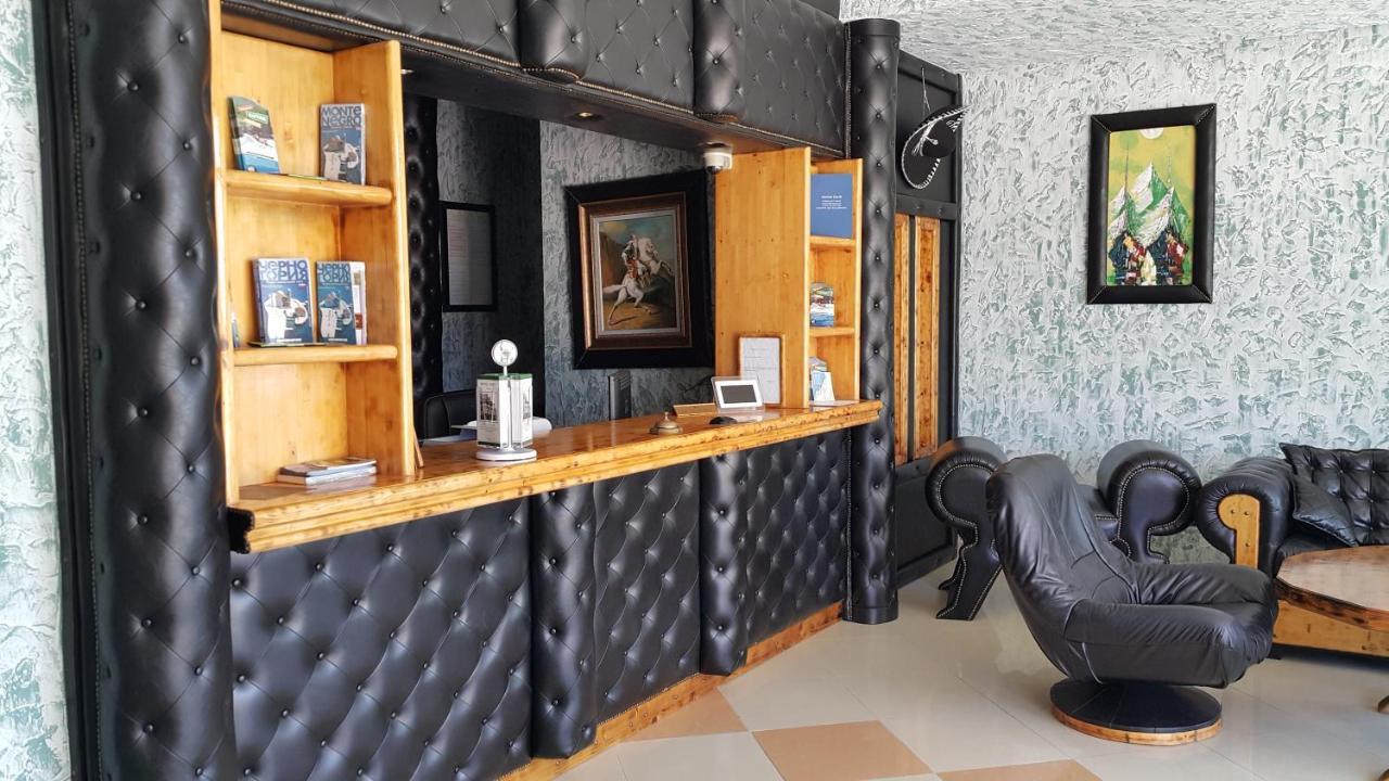 Apartmani Aida Ulcinj Exterior foto